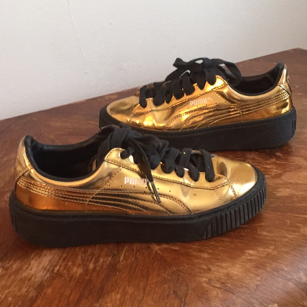 Gold Pumas